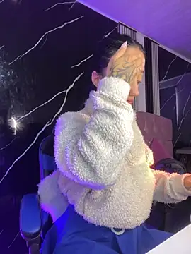 Ady 18 online show from 11/29/25, 03:59