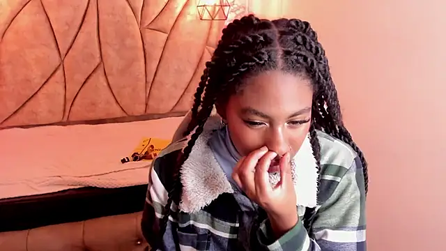 Queen perla  online show from 03/12/25, 07:28