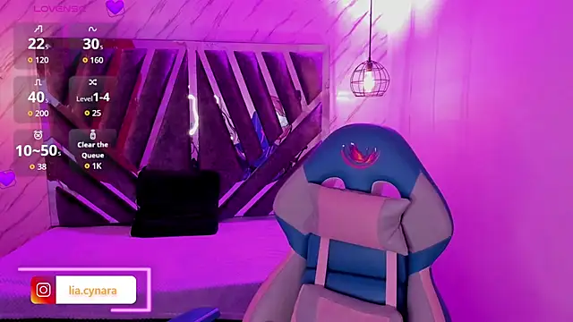 Queen perla  online show from 09/30/25, 11:59