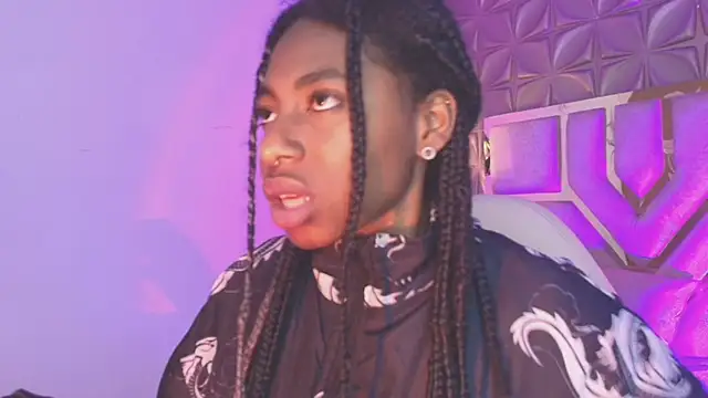 Queen perla  online show from 03/23/26, 12:09