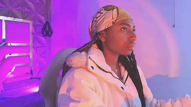 Queen perla  online show from 04/03/26, 12:03