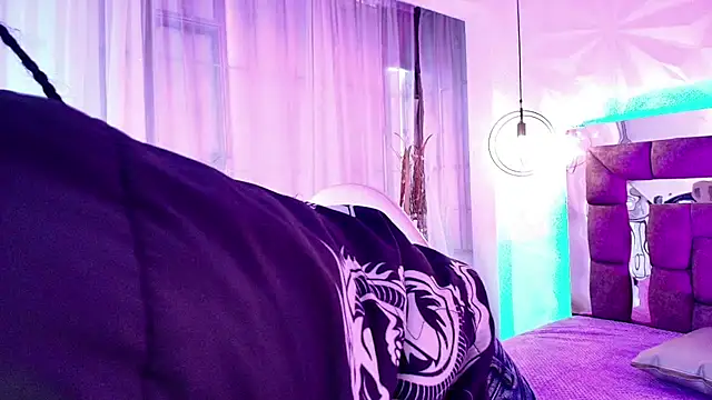 Snapshot of Queen_perla_ chatting on 07/19/26, 01:26 Queen perla online show from 07/19/26, 01:26