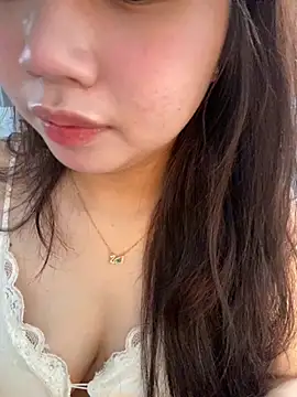 Hotellinh12 online show from 09/19/25, 07:10