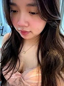 Hotellinh12 online show from 12/18/25, 05:13