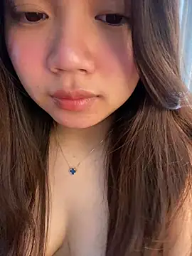 Hotellinh12 online show from 04/03/26, 04:43