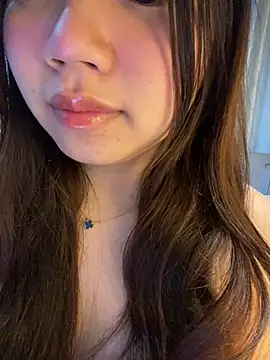 Hotellinh12 online show from 04/03/26, 05:55