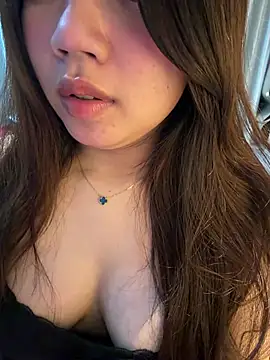 Hotellinh12 online show from 04/08/26, 04:40