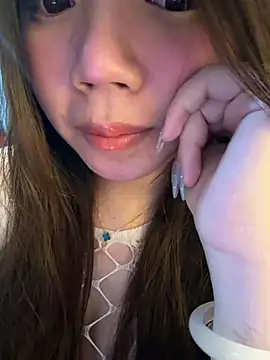 Hotellinh12 online show from 04/17/26, 01:36