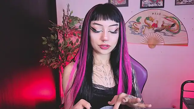 Snapshot of catipetite chatting on 07/06/26, 02:41 catipetite online show from 07/06/26, 02:41