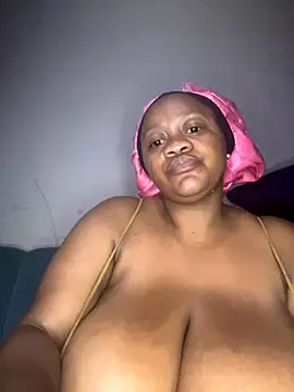 Chubbykarisma27 online show from 09/30/25, 07:52