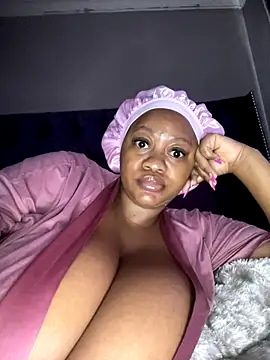 Chubbykarisma27 online show from 12/05/25, 03:37