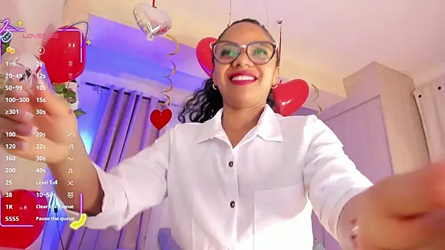 thais dreams online show from 09/19/25, 01:23