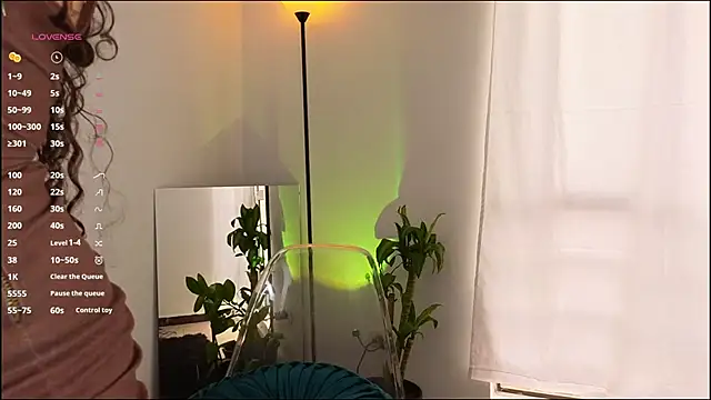 Snapshot of mssjulia chatting on 03/14/25, 10:38 mssjulia online show from 03/14/25, 10:38