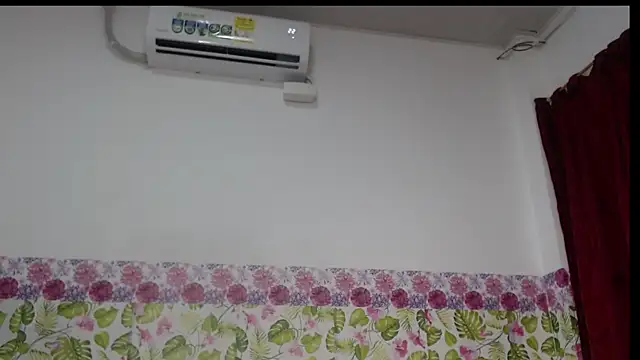 Watagatapitusberry1 online show from 01/15/25, 03:43