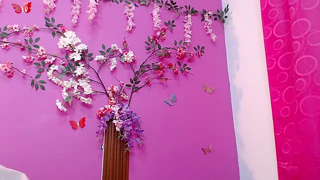 Watagatapitusberry1 online show from 02/14/25, 02:18