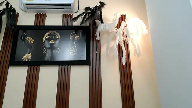 Watagatapitusberry1 online show from 02/20/25, 12:19