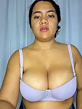 Watagatapitusberry1 online show from 10/20/25, 12:11