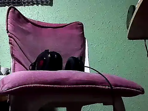 gxXxuesta online show from 10/07/25, 02:31