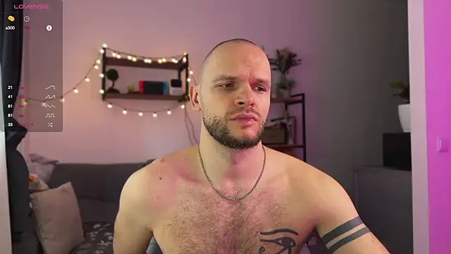 Snapshot of maxx_alexx chatting on 01/04/25, 11:43 maxx alexx online show from 01/04/25, 11:43