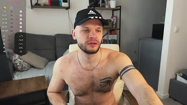 Snapshot of maxx_alexx chatting on 03/11/25, 08:20 maxx alexx online show from 03/11/25, 08:20