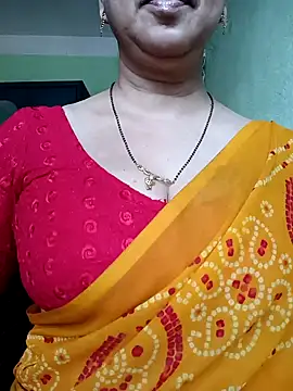 Snapshot of Rosy-B chatting on 01/16/25, 09:59 Rosy-B online show from 01/16/25, 09:59