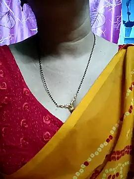 Snapshot of Rosy-B chatting on 02/07/25, 12:31 Rosy-B online show from 02/07/25, 12:31