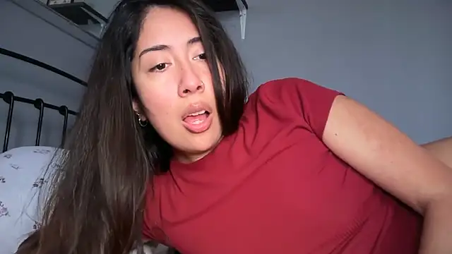LorenaAnderson online show from 05/17/26, 10:44