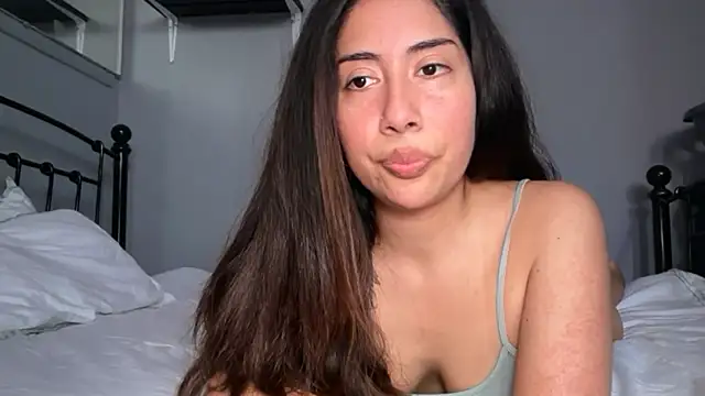 LorenaAnderson online show from 05/24/26, 11:37