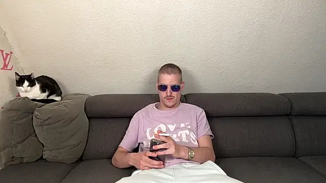 Cookieboy88 online show from 03/22/25, 05:41