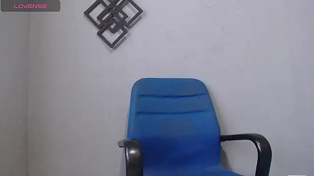 blue violette  online show from 01/22/25, 04:44