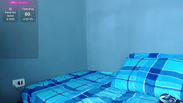 blue violette  online show from 02/04/25, 04:50