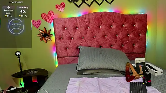 blue violette  online show from 10/14/25, 07:58