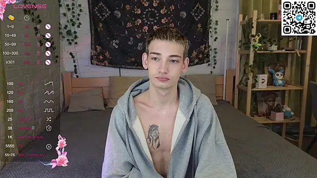 Snapshot of Nick_Win chatting on 11/07/25, 11:27 Nick Win online show from 11/07/25, 11:27