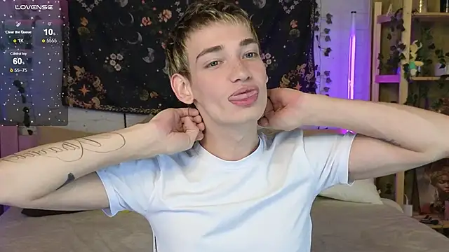 Snapshot of Nick_Win chatting on 11/26/25, 07:15 Nick Win online show from 11/26/25, 07:15