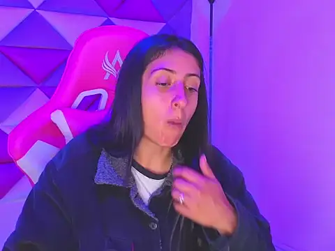 Cameron cutte online show from 12/05/25, 03:04