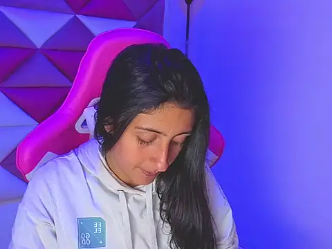 Cameron cutte online show from 12/16/25, 02:49