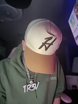 traejddd online show from 06/11/26, 02:59