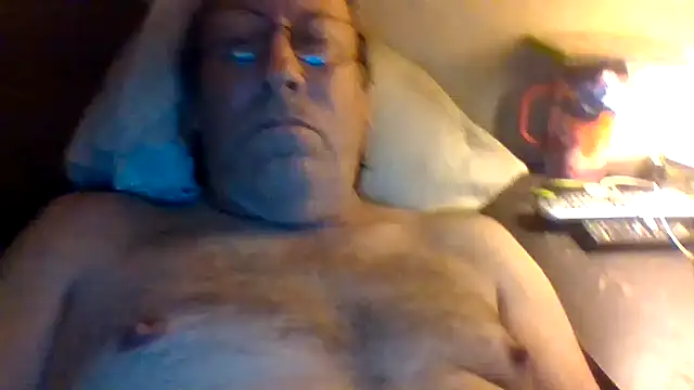 Snapshot of hornyrich69 chatting on 07/08/26, 06:51 hornyrich69 online show from 07/08/26, 06:51