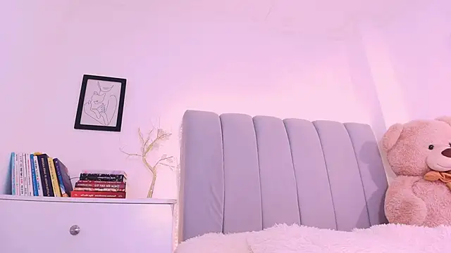 DannaHyde online show from 01/17/26, 04:11