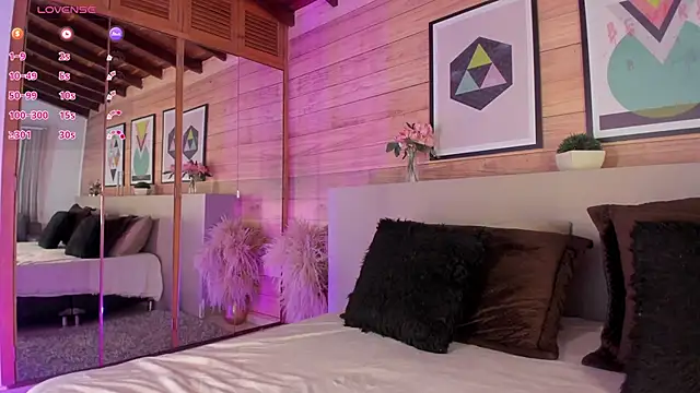 IzzyWild online show from 03/19/25, 11:06