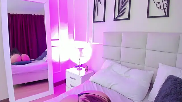 Alisa  walker online show from 01/21/25, 12:25