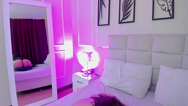 Alisa  walker online show from 02/01/25, 02:16