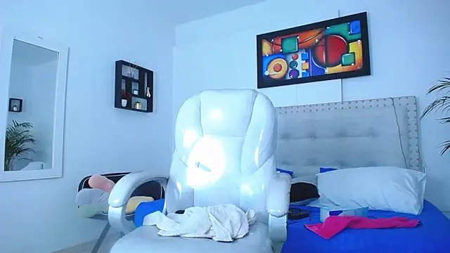 Chiqui milk  online show from 03/01/25, 07:04