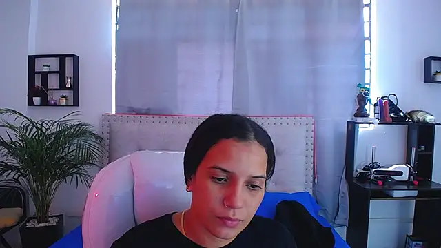 Chiqui milk  online show from 03/18/25, 07:10