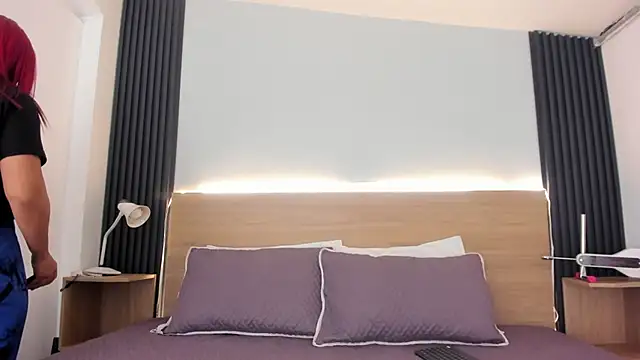 Chiqui milk  online show from 09/17/25, 07:15