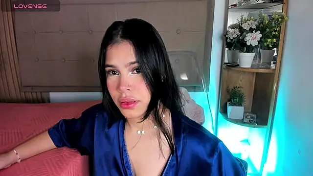 Snapshot of Natasha__Sccott chatting on 01/27/25, 02:57 Natasha Sccott online show from 01/27/25, 02:57