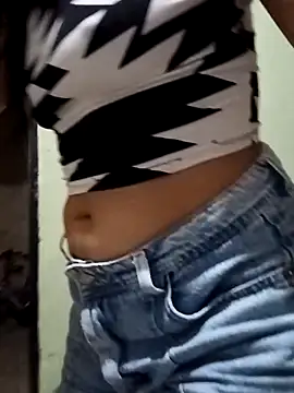 Snapshot of Michellluxo chatting on 02/15/26, 03:14 Michellluxo online show from 02/15/26, 03:14