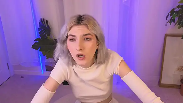 Mia Cheers online show from 12/07/24, 05:09