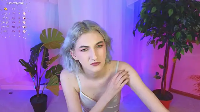 Mia Cheers online show from 12/14/24, 05:25