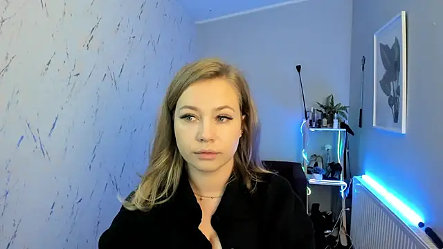 holly xglam online show from 09/29/25, 04:56